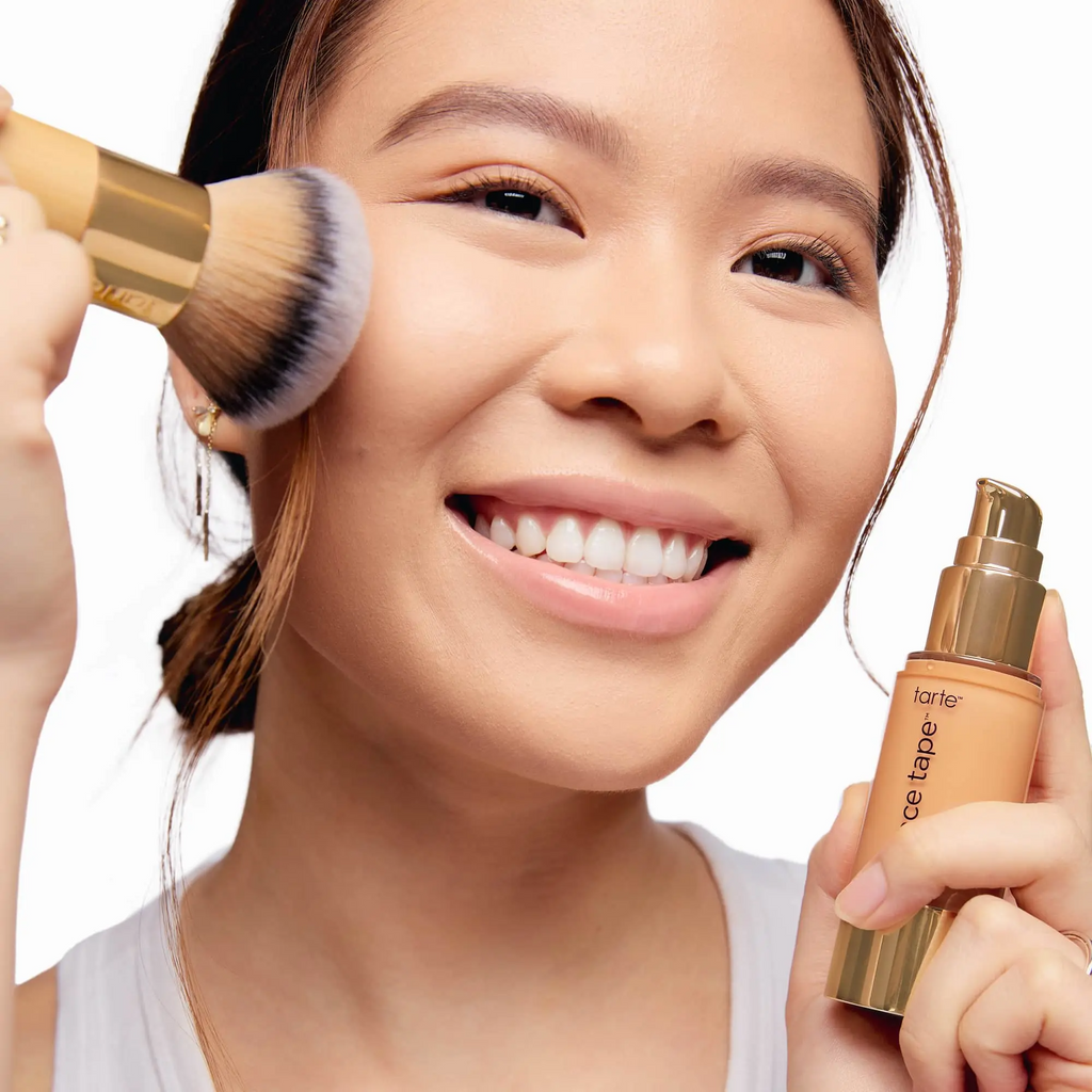 brush - fluffy, dome foundation brush